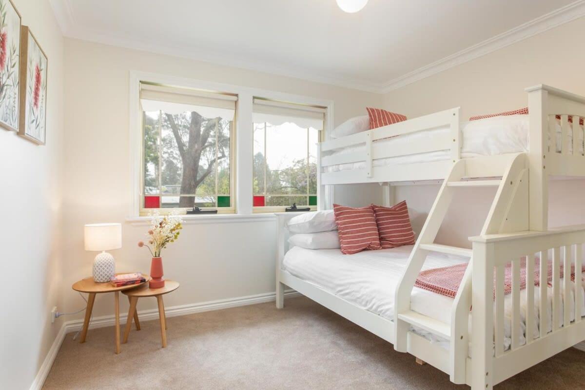 Stunning Katoomba Home With Lush Garden&Playground Exterior photo